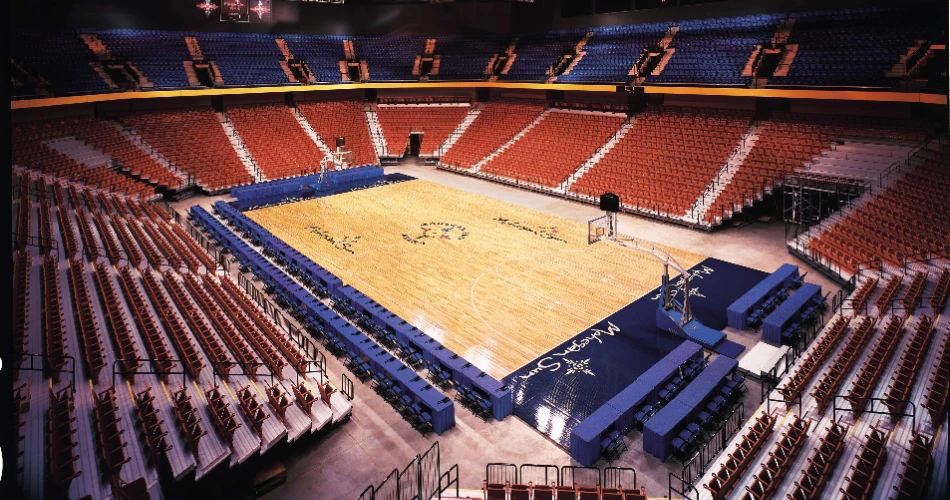 Iconic Attractions in the USA: From Legendary Stadiums to Must-See Landmarks