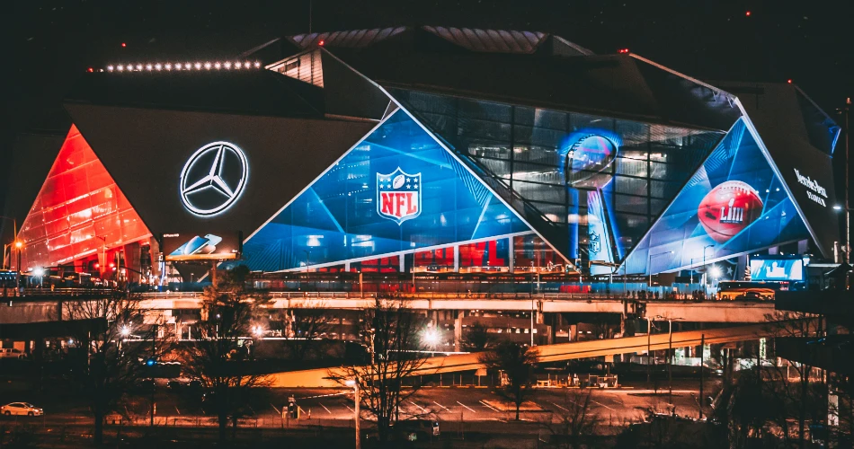 Iconic Attractions in the USA: From Legendary Stadiums to Must-See Landmarks